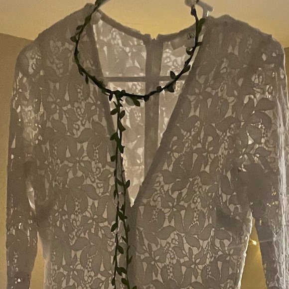 Misguided Ivory Lace Jumpsuit - Picture 4 of 4